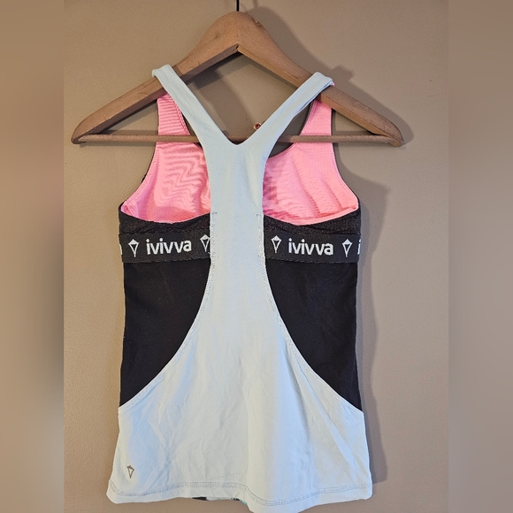Ivviva Girls Activewear Tank w/ built in bra Sz 12 - Picture 4 of 5